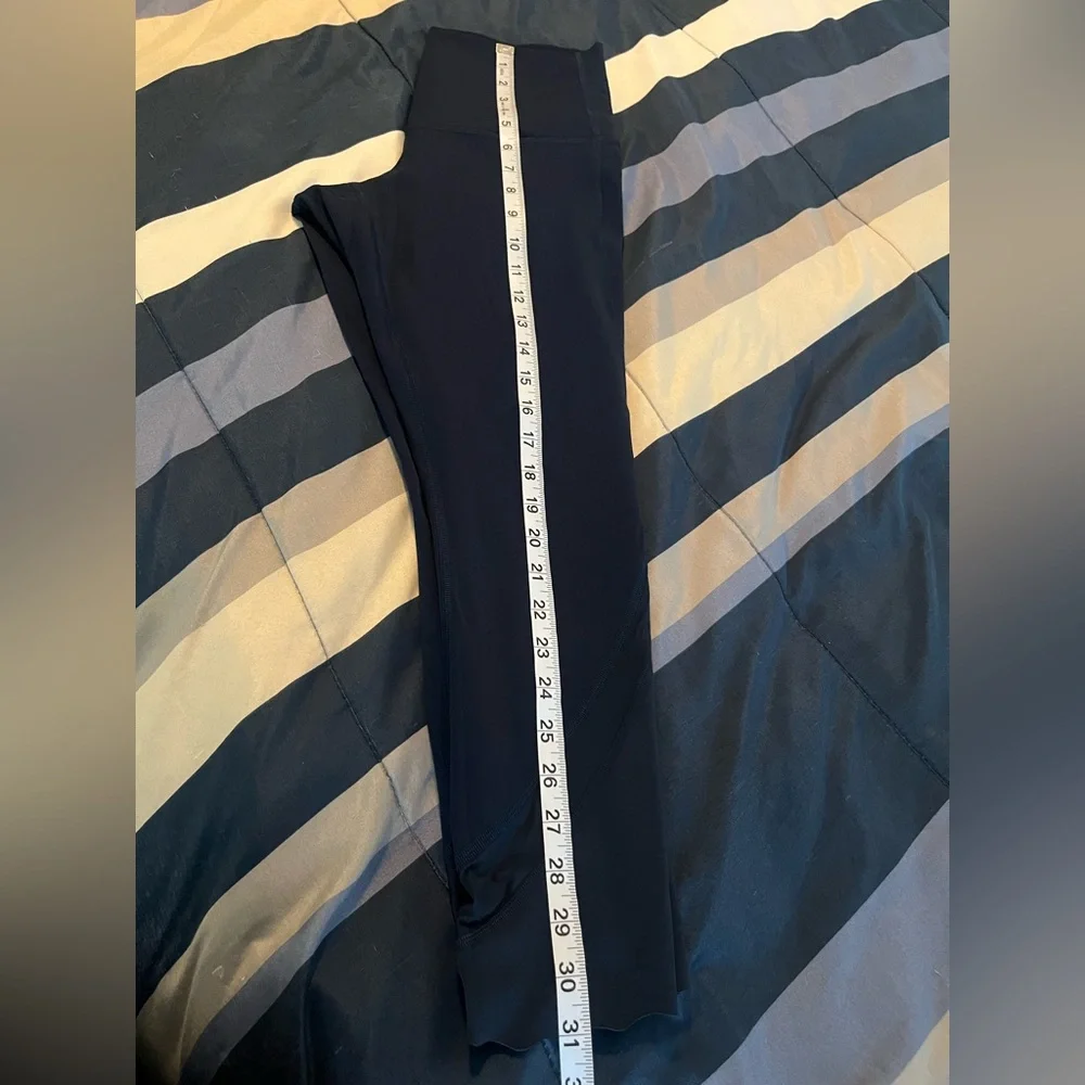 🍋 LIKE NEW Lululemon Wunder Under HR Crop 23" Scallop Luxtreme - True Navy - 8 - Picture 12 of 14